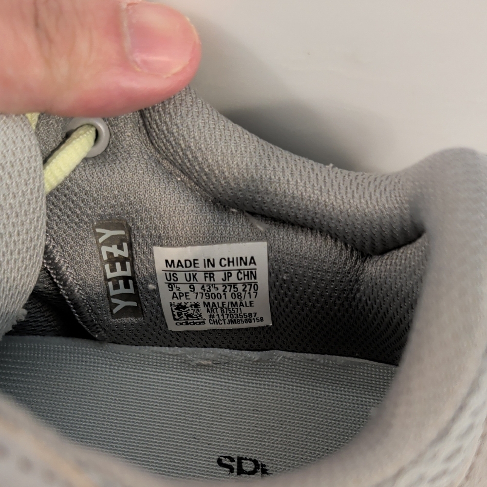 Adidas Yeezy Boost 700 Wave Runners Sz 9.5 - Picture 6 of 6